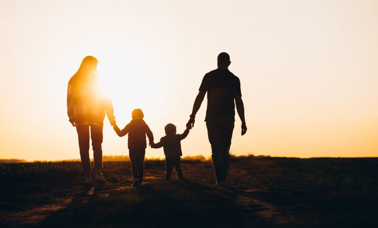 تاثیرات دگرگونی های اجتماعی بر نهاد خانواده