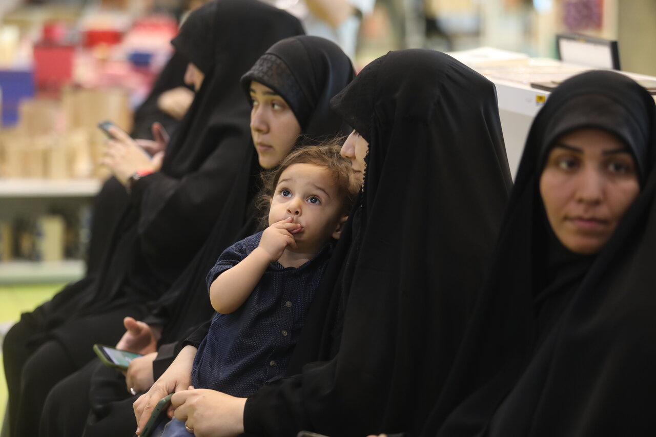 چالش های مادران در تربیت دینی فرزندان