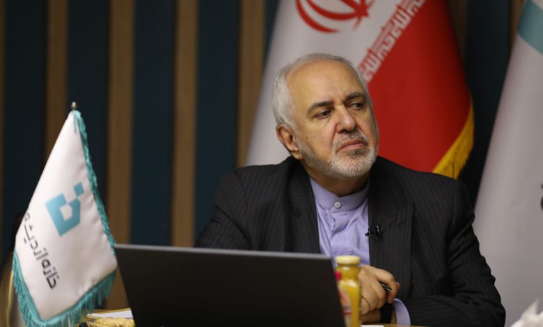 بازدید محمدجواد ظریف از خانه اندیشه‌ورزان