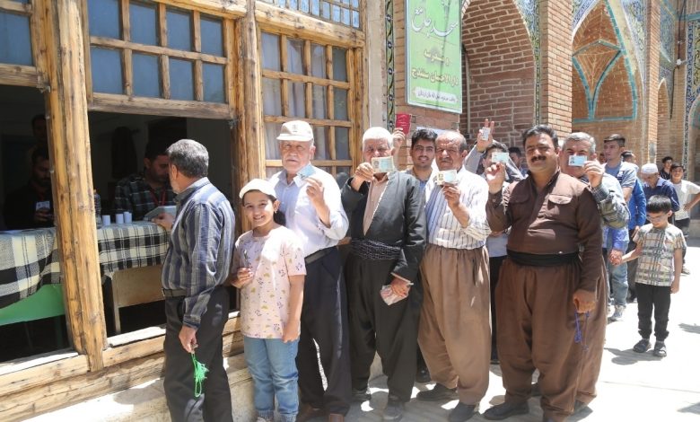 بررسی مسائل اقوام در برخورد با مسائل سیاسی کشور