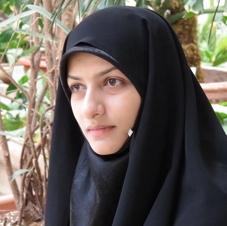 زینب نادری