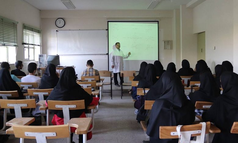 دانشگاه‌ها نباید در بحران منفعل بمانند