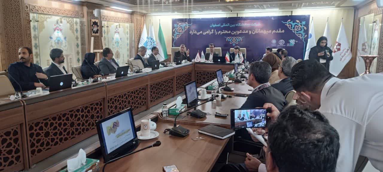 کنسرسیوم اندیشکدهها و نهادهای حکمرانی و سیاستگذاری در استان اصفهان امضا شد